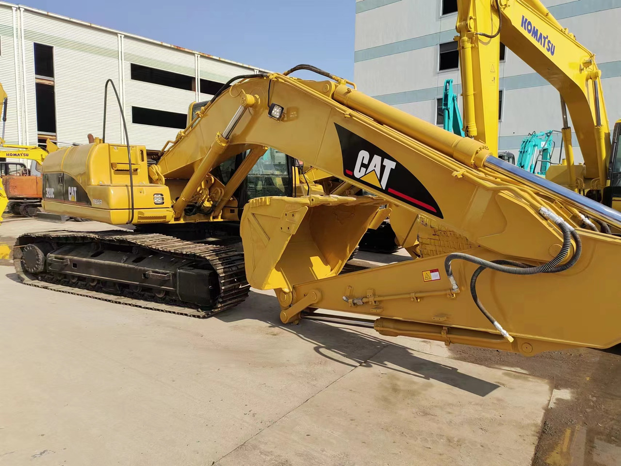 CATERPILLAR 320C - Гусеничний екскаватор: фото 1 CATERPILLAR 320C - Гусеничний екскаватор: фото 1