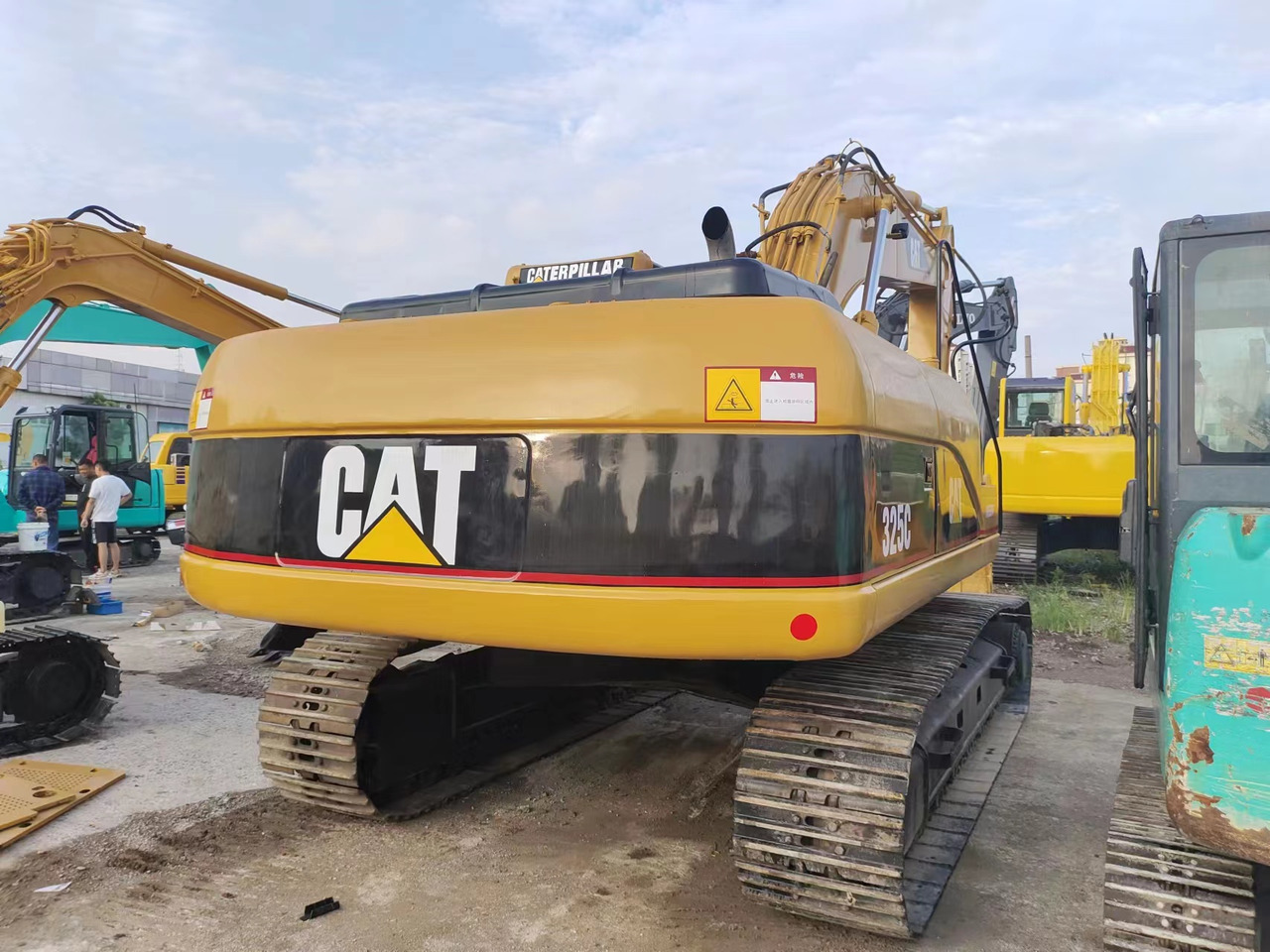 CATERPILLAR 325C - Гусеничний екскаватор: фото 5 CATERPILLAR 325C - Гусеничний екскаватор: фото 5