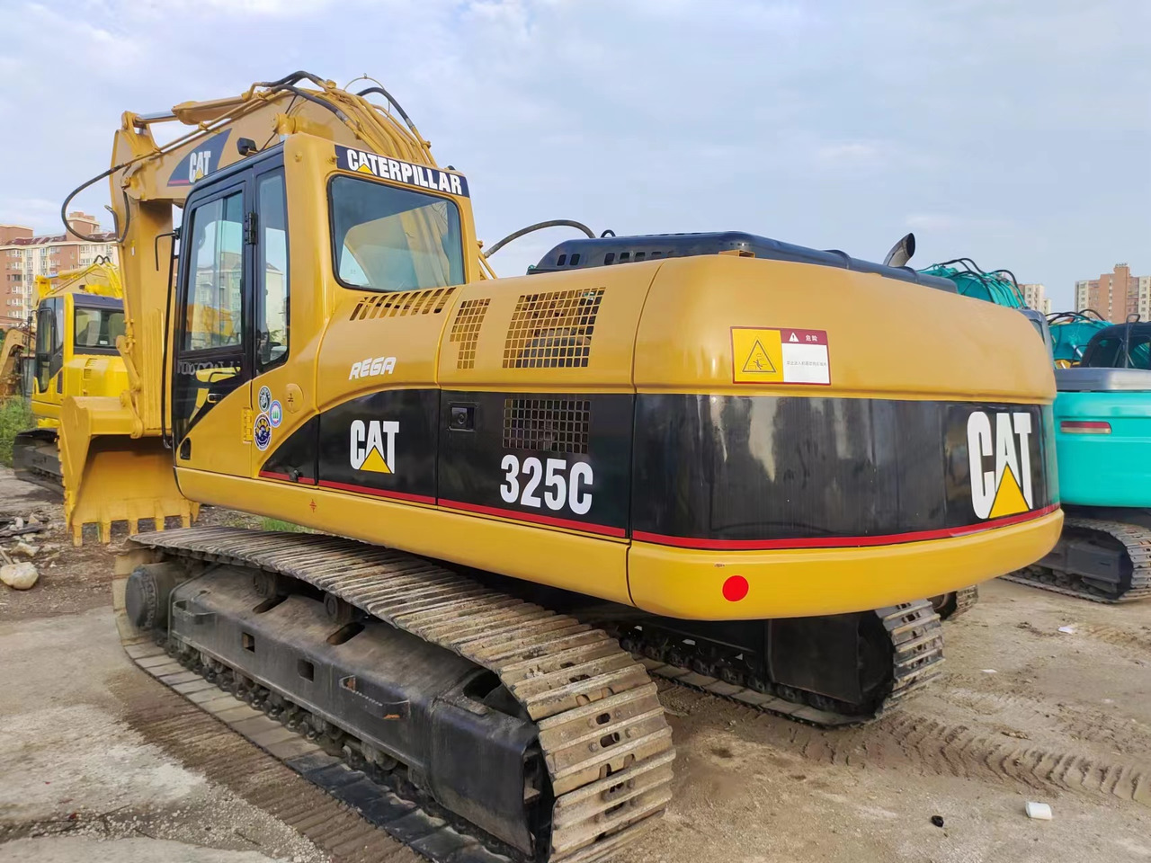 CATERPILLAR 325C - Гусеничний екскаватор: фото 1 CATERPILLAR 325C - Гусеничний екскаватор: фото 1