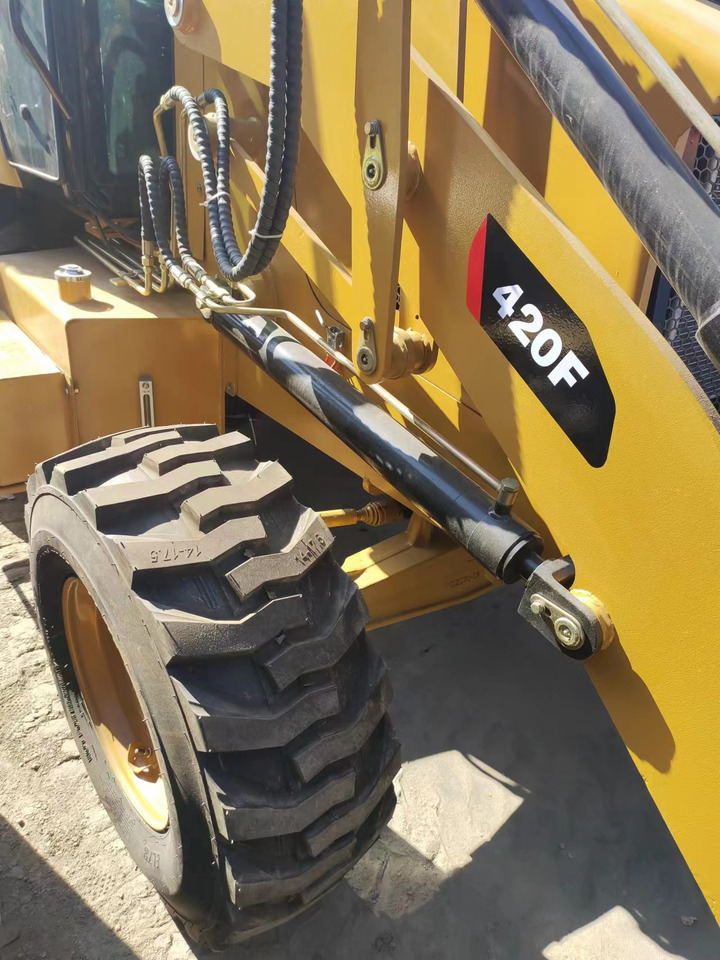 Екскаватор-навантажувач CATERPILLAR 420F: фото 8 Екскаватор-навантажувач CATERPILLAR 420F: фото 8