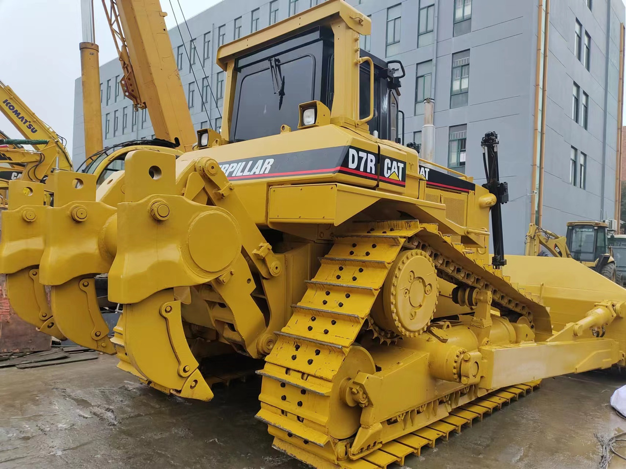 CATERPILLAR D7R - Бульдозер: фото 2 CATERPILLAR D7R - Бульдозер: фото 2