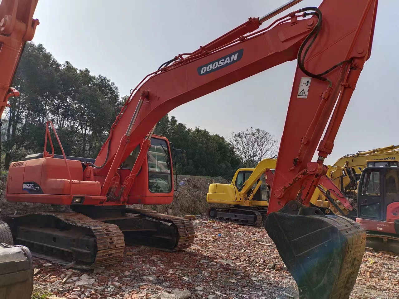 DOOSAN DH225LC-7 - Гусеничний екскаватор: фото 4 DOOSAN DH225LC-7 - Гусеничний екскаватор: фото 4