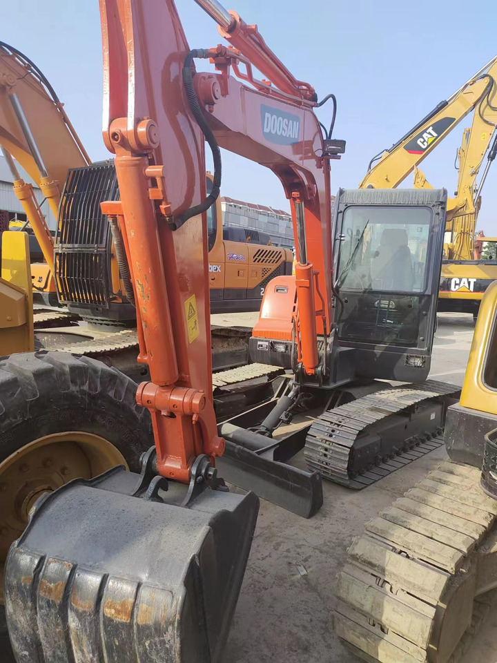 DOOSAN DX60 - Міні-екскаватор: фото 2 DOOSAN DX60 - Міні-екскаватор: фото 2