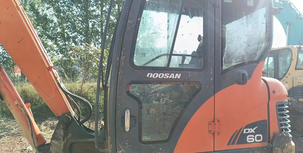 DOOSAN dx60 - Міні-екскаватор: фото 5 DOOSAN dx60 - Міні-екскаватор: фото 5