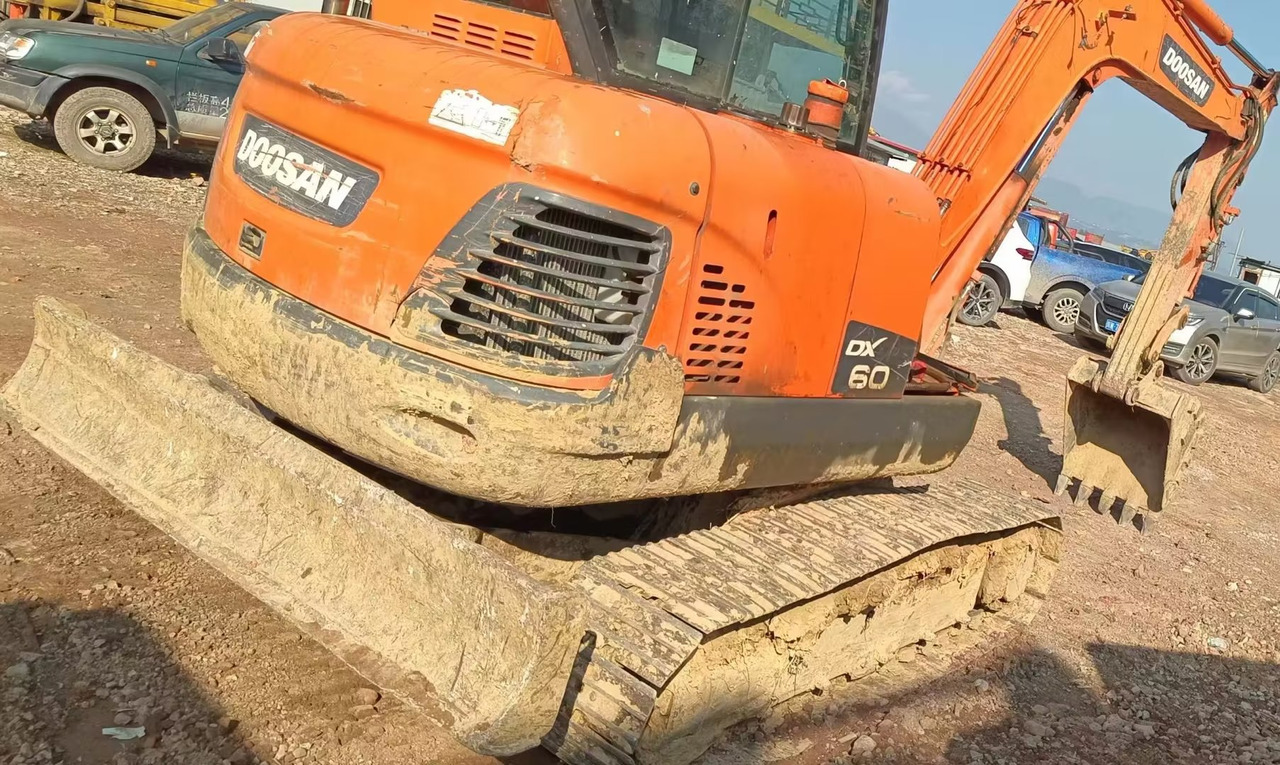 DOOSAN dx60 - Міні-екскаватор: фото 3 DOOSAN dx60 - Міні-екскаватор: фото 3