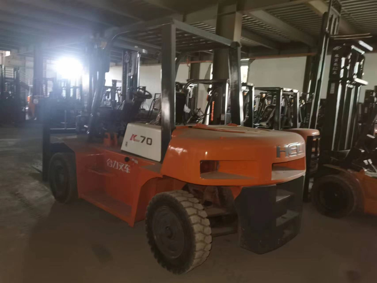 HELI 70 DIESEL FORKLIFT 7TON - Дизельний навантажувач: фото 1 HELI 70 DIESEL FORKLIFT 7TON - Дизельний навантажувач: фото 1