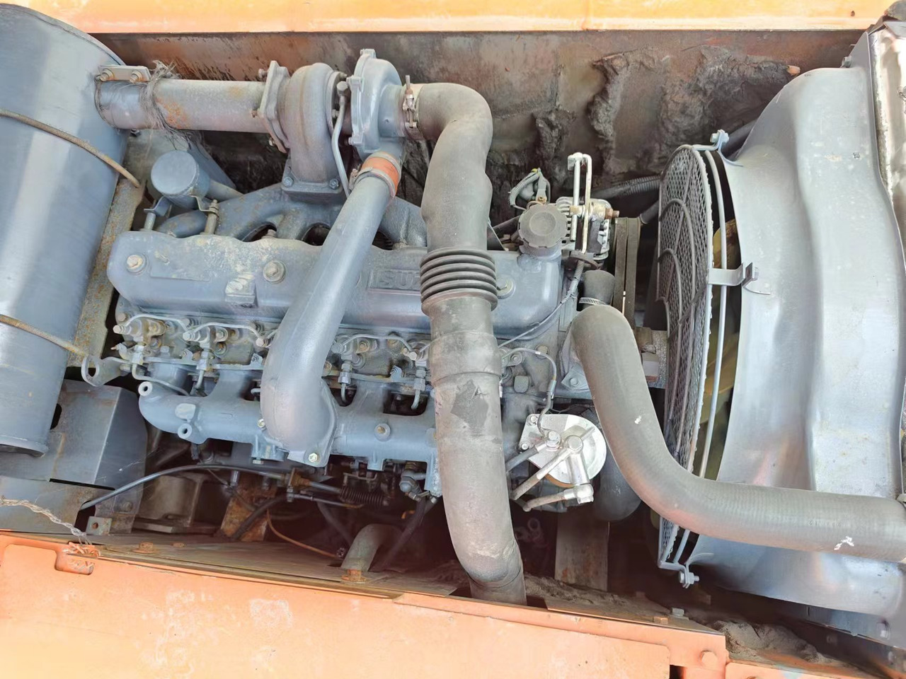 HITACHI EX200-5 - Гусеничний екскаватор: фото 4 HITACHI EX200-5 - Гусеничний екскаватор: фото 4