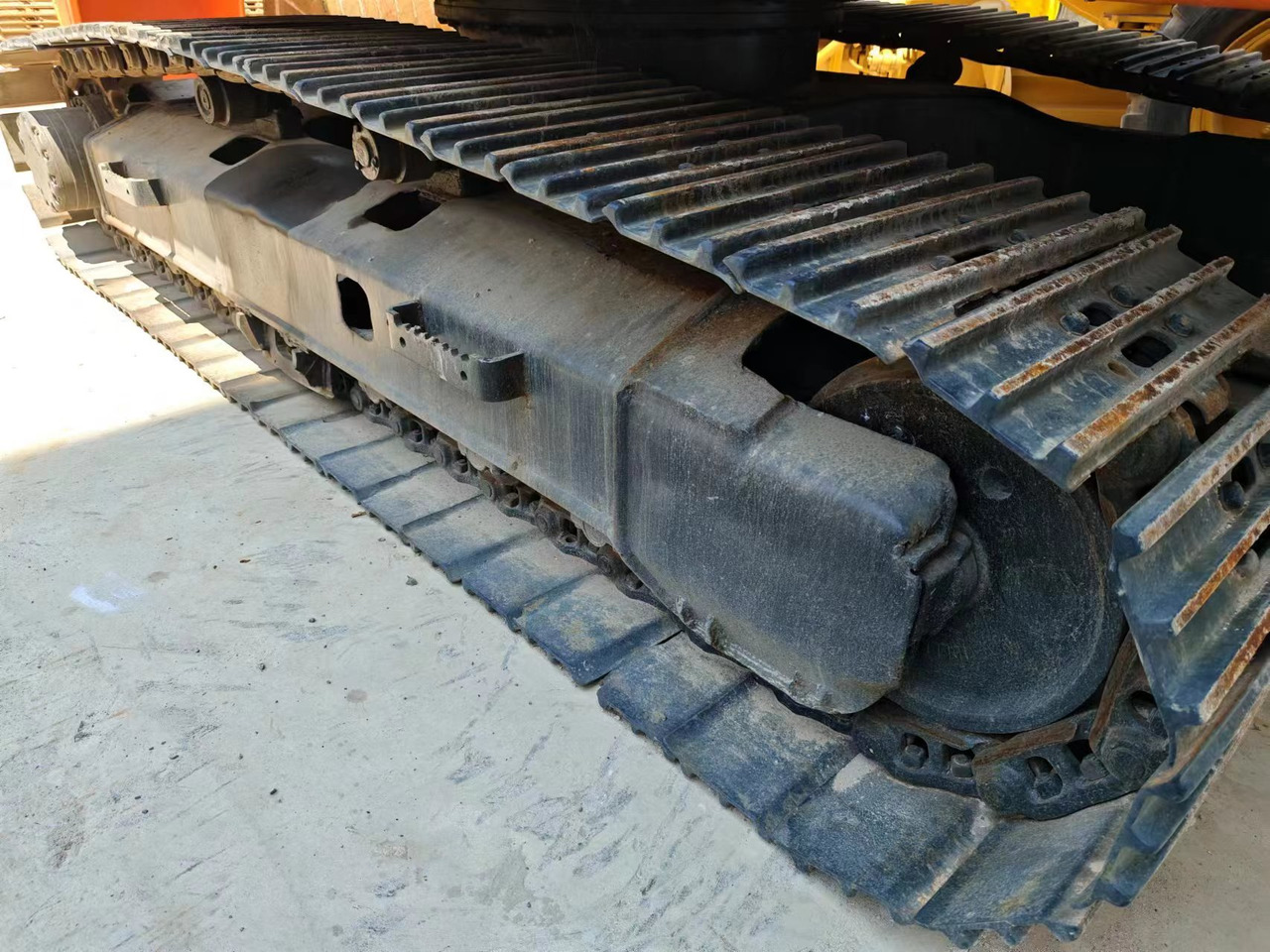 HITACHI EX200-5 - Гусеничний екскаватор: фото 5 HITACHI EX200-5 - Гусеничний екскаватор: фото 5