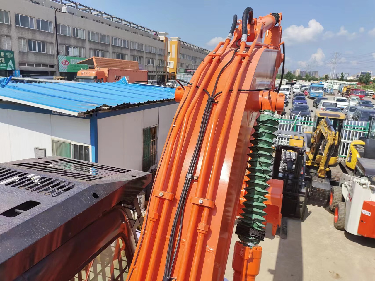 HITACHI ZX200 - Гусеничний екскаватор: фото 4 HITACHI ZX200 - Гусеничний екскаватор: фото 4