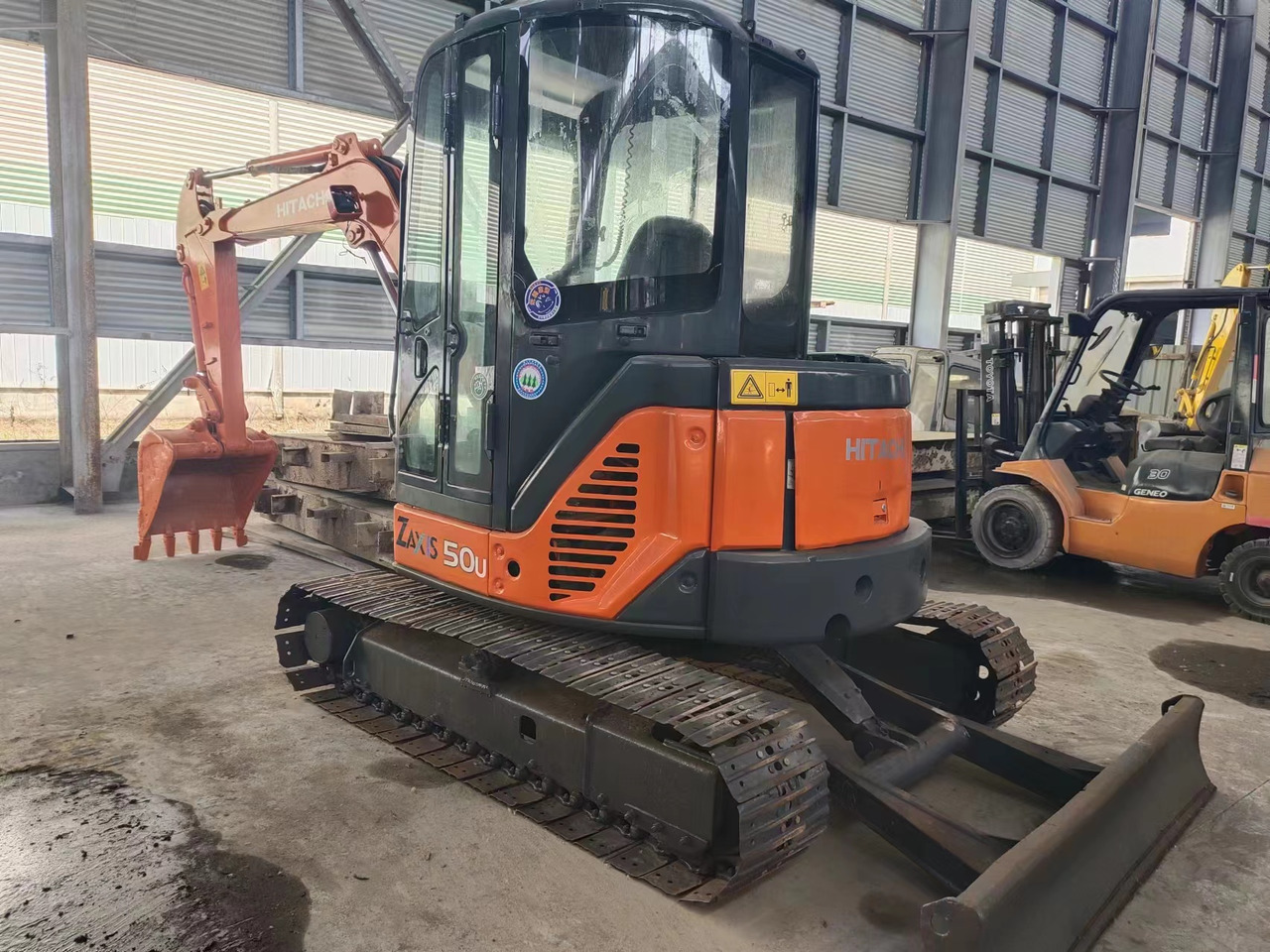 HITACHI ZX50U - Міні-екскаватор: фото 2 HITACHI ZX50U - Міні-екскаватор: фото 2