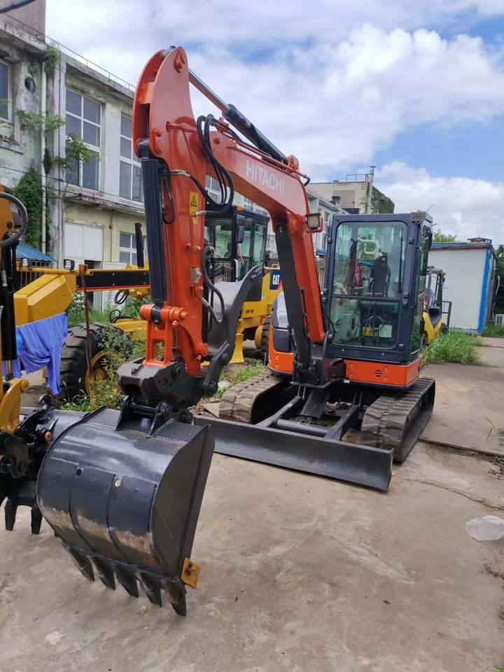 HITACHI ZX55 USR-5A - Міні-екскаватор: фото 1 HITACHI ZX55 USR-5A - Міні-екскаватор: фото 1