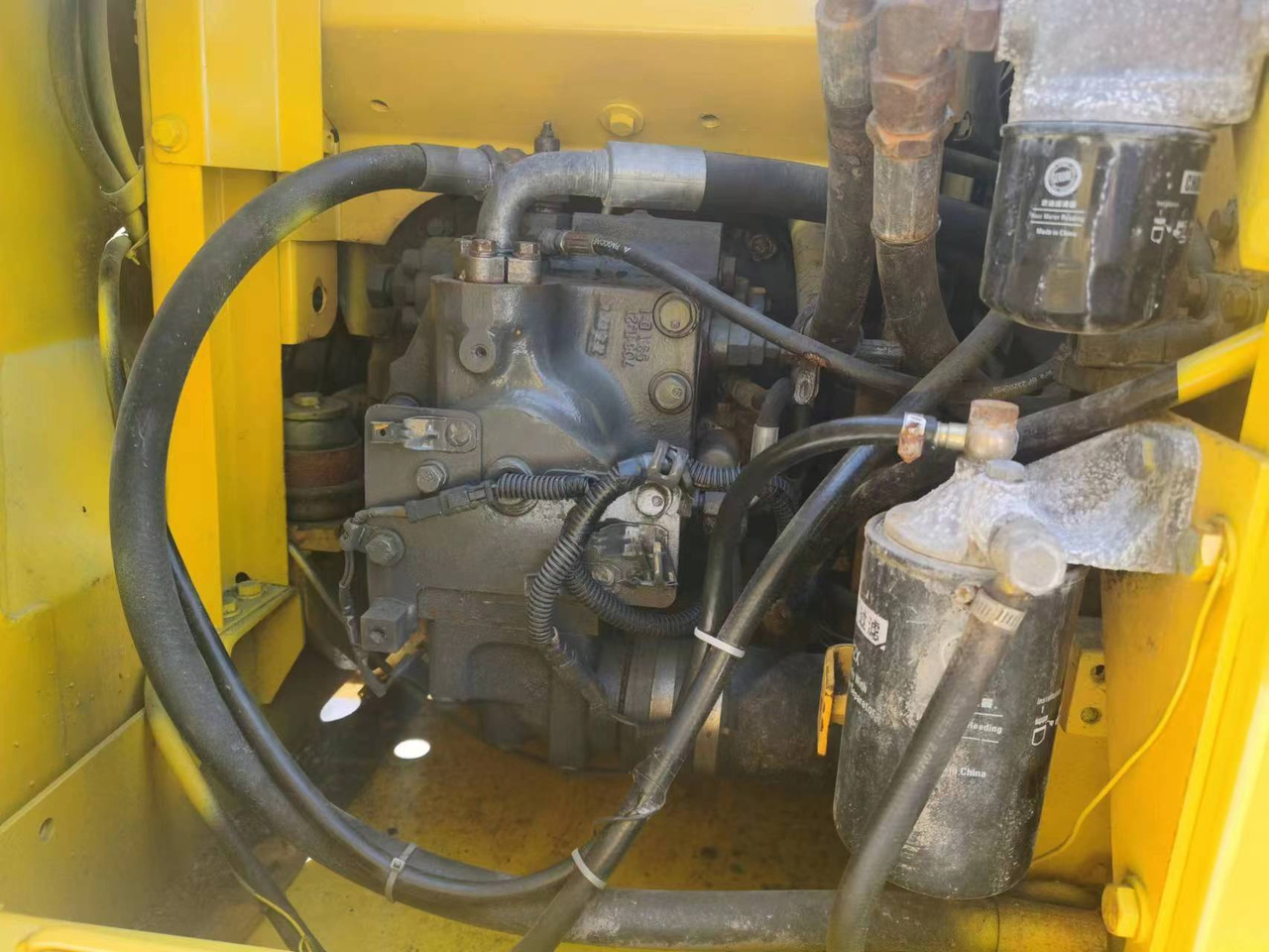 KOMATSU PC130-7 - Гусеничний екскаватор: фото 5 KOMATSU PC130-7 - Гусеничний екскаватор: фото 5