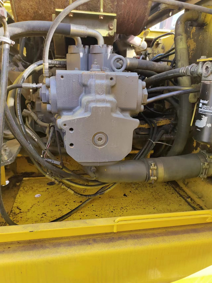 KOMATSU PC200-7 - Гусеничний екскаватор: фото 4 KOMATSU PC200-7 - Гусеничний екскаватор: фото 4