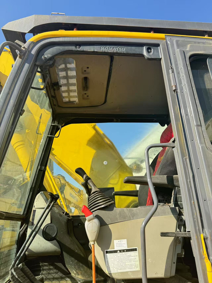 KOMATSU PC200-8 - Гусеничний екскаватор: фото 4 KOMATSU PC200-8 - Гусеничний екскаватор: фото 4