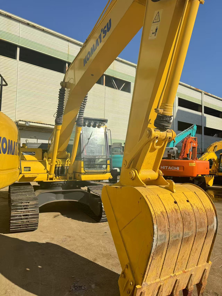KOMATSU PC200-8 - Гусеничний екскаватор: фото 3 KOMATSU PC200-8 - Гусеничний екскаватор: фото 3