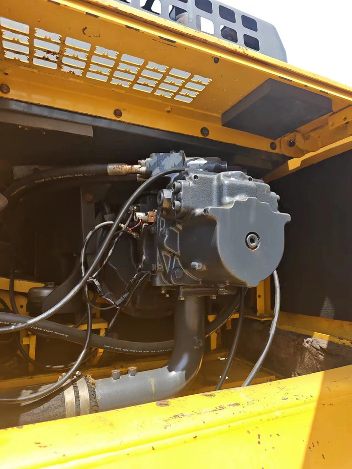 Гусеничний екскаватор KOMATSU PC400-8R: фото 8 Гусеничний екскаватор KOMATSU PC400-8R: фото 8