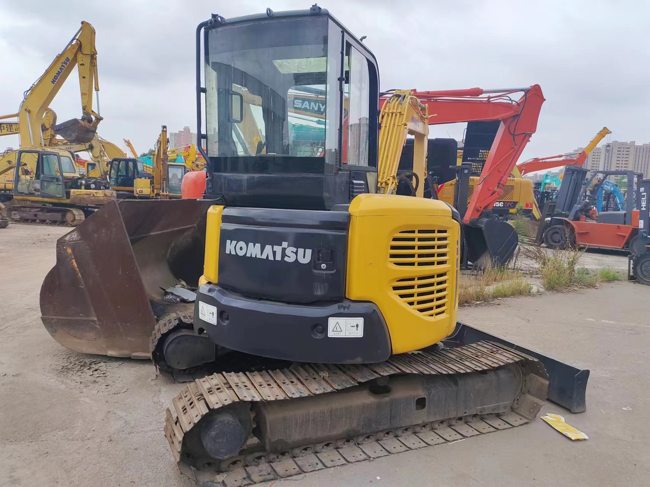 KOMATSU PC40MR - Міні-екскаватор: фото 2 KOMATSU PC40MR - Міні-екскаватор: фото 2