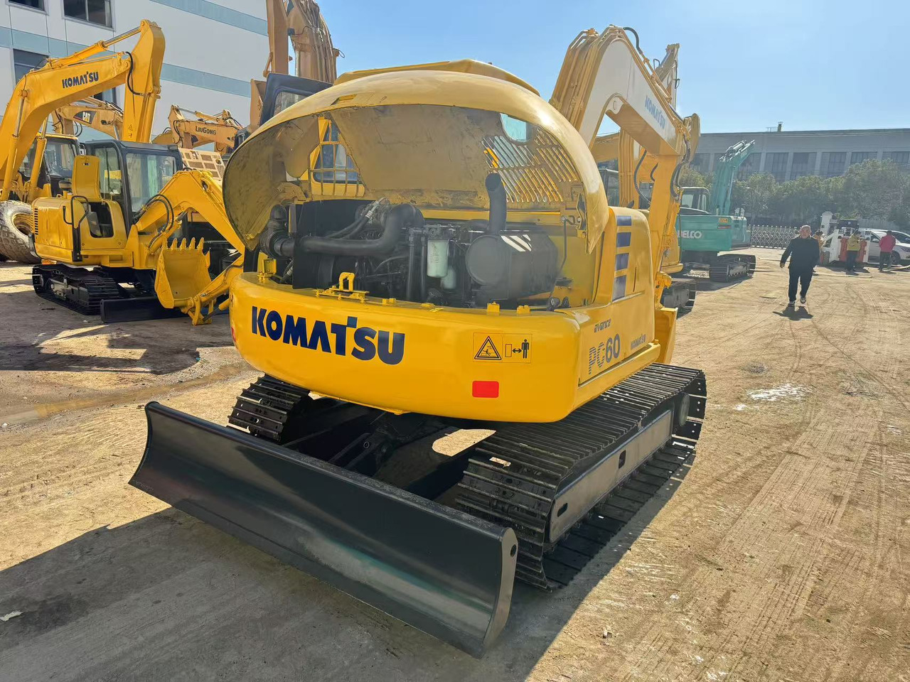 KOMATSU PC60-7 - Гусеничний екскаватор: фото 3 KOMATSU PC60-7 - Гусеничний екскаватор: фото 3