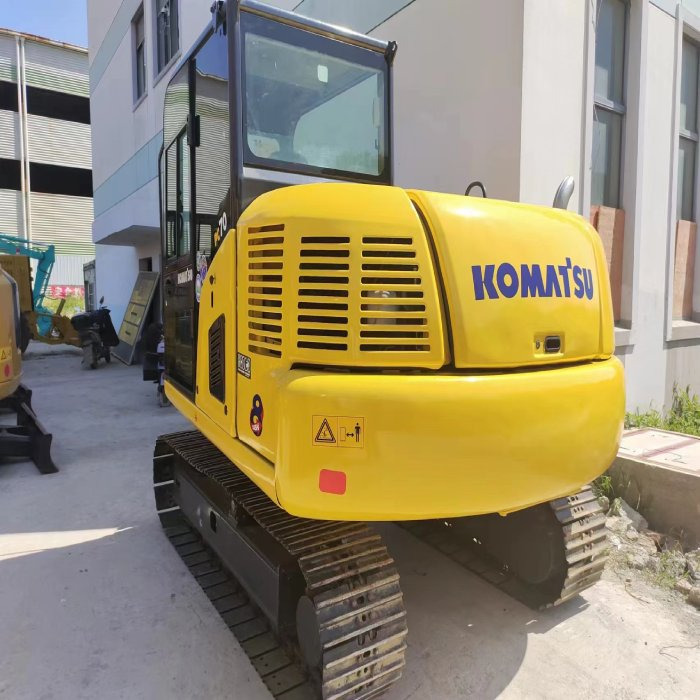 KOMATSU pc70-8 - Гусеничний екскаватор: фото 4 KOMATSU pc70-8 - Гусеничний екскаватор: фото 4
