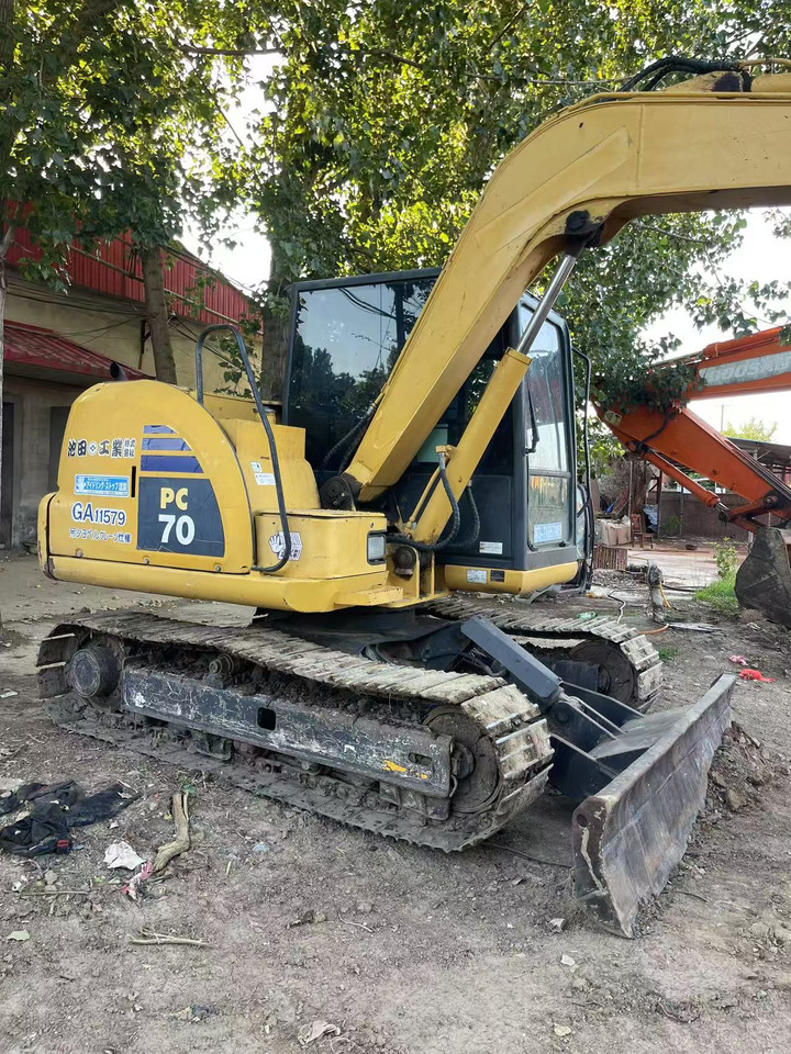 KOMATSU pc70-8 - Міні-екскаватор: фото 1 KOMATSU pc70-8 - Міні-екскаватор: фото 1