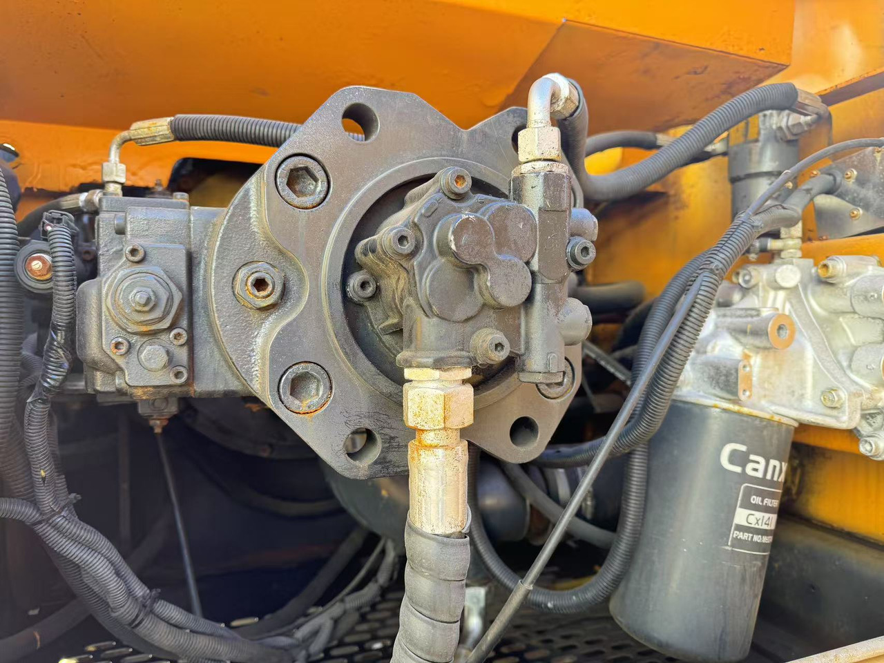 SANY SY215C - Гусеничний екскаватор: фото 5 SANY SY215C - Гусеничний екскаватор: фото 5