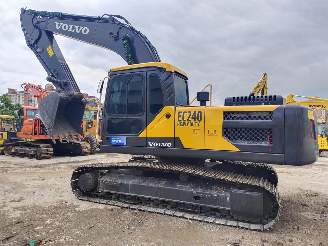 VOLVO EC240 - Гусеничний екскаватор: фото 1 VOLVO EC240 - Гусеничний екскаватор: фото 1
