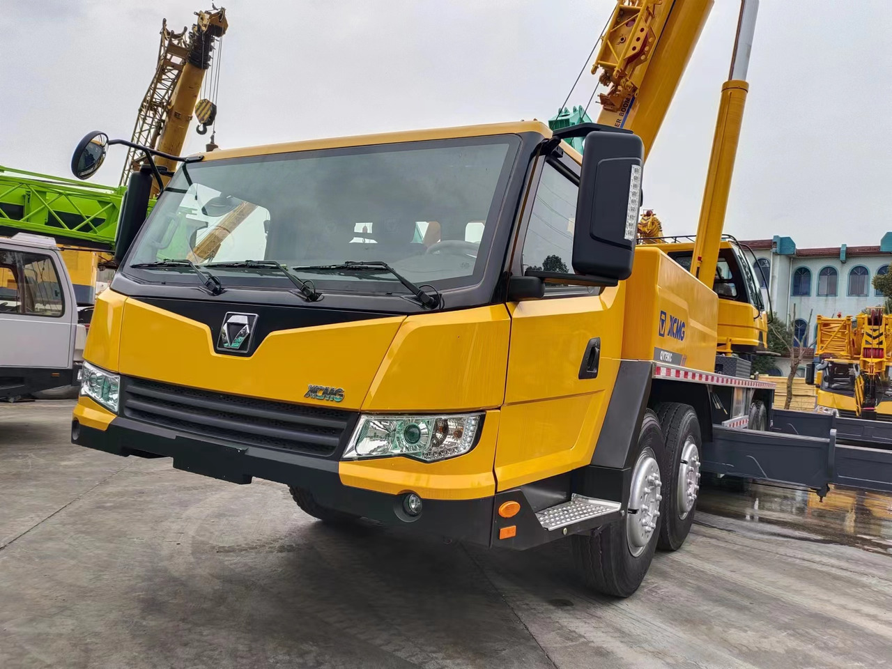 XCMG QY75KC QY75K truck crane 75tons - Автокран: фото 2 XCMG QY75KC QY75K truck crane 75tons - Автокран: фото 2