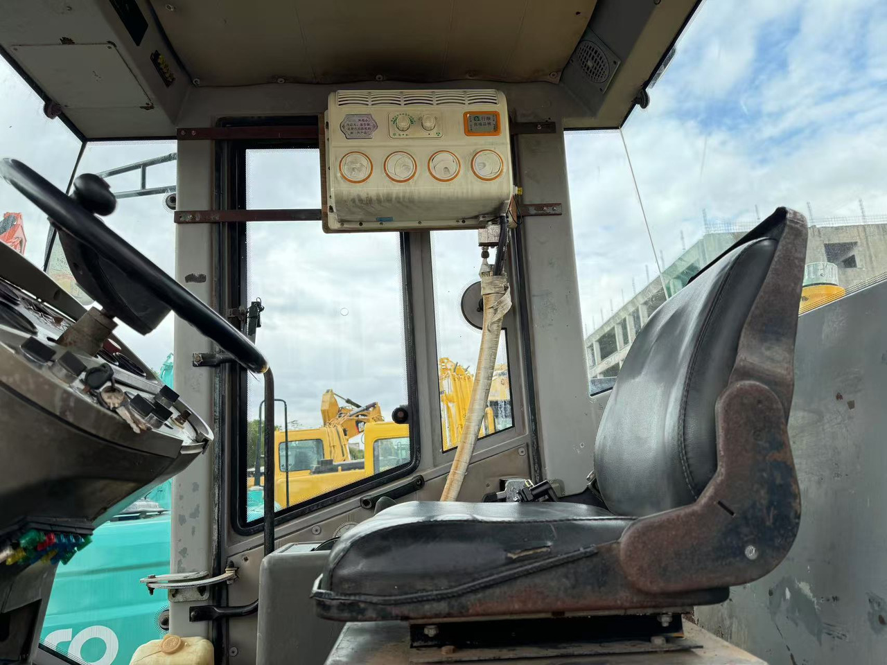 XCMG XS222J - Компактор: фото 5 XCMG XS222J - Компактор: фото 5