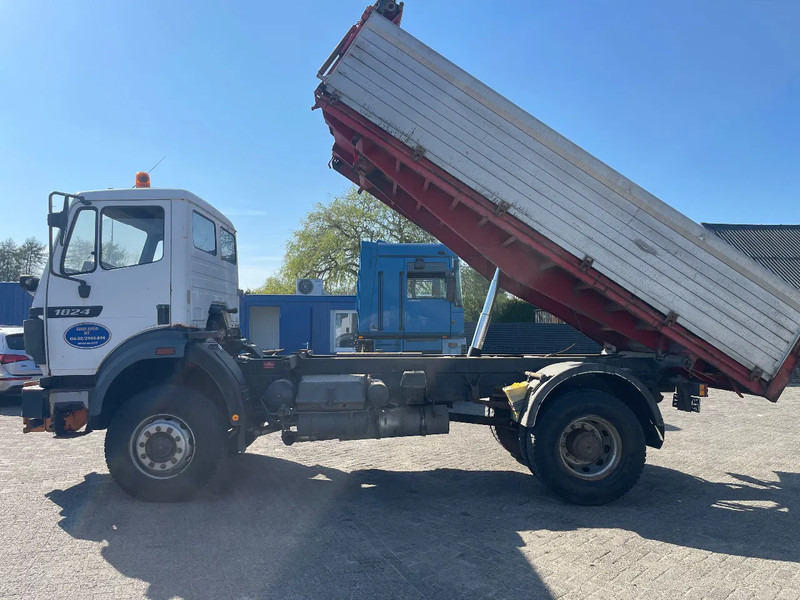 Mercedes-Benz SK 1824 TIPPER 4x4 - Самоскид вантажівка: фото 3 Mercedes-Benz SK 1824 TIPPER 4x4 - Самоскид вантажівка: фото 3