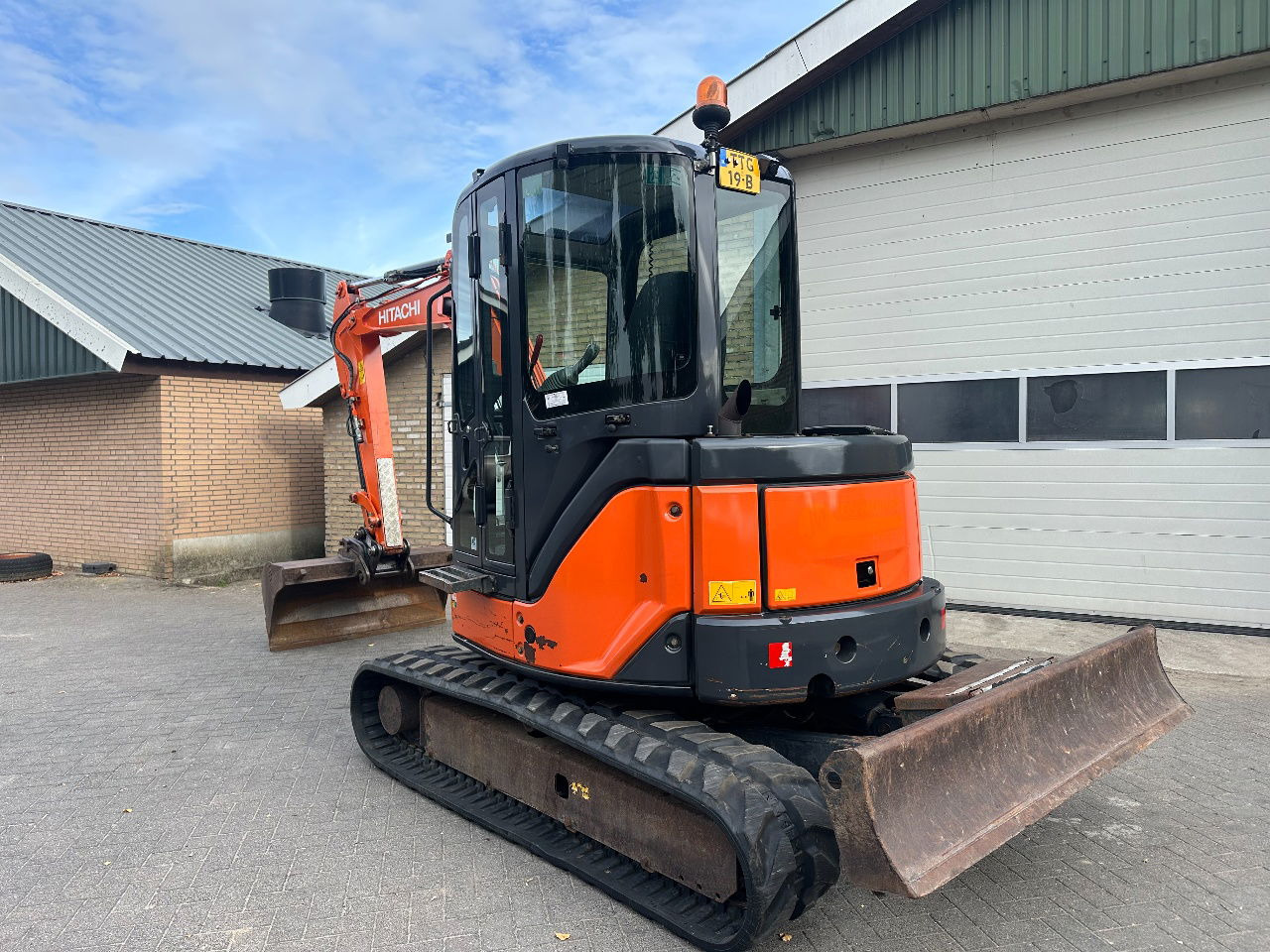 Hitachi ZX52U-3 CLR - Міні-екскаватор: фото 3 Hitachi ZX52U-3 CLR - Міні-екскаватор: фото 3