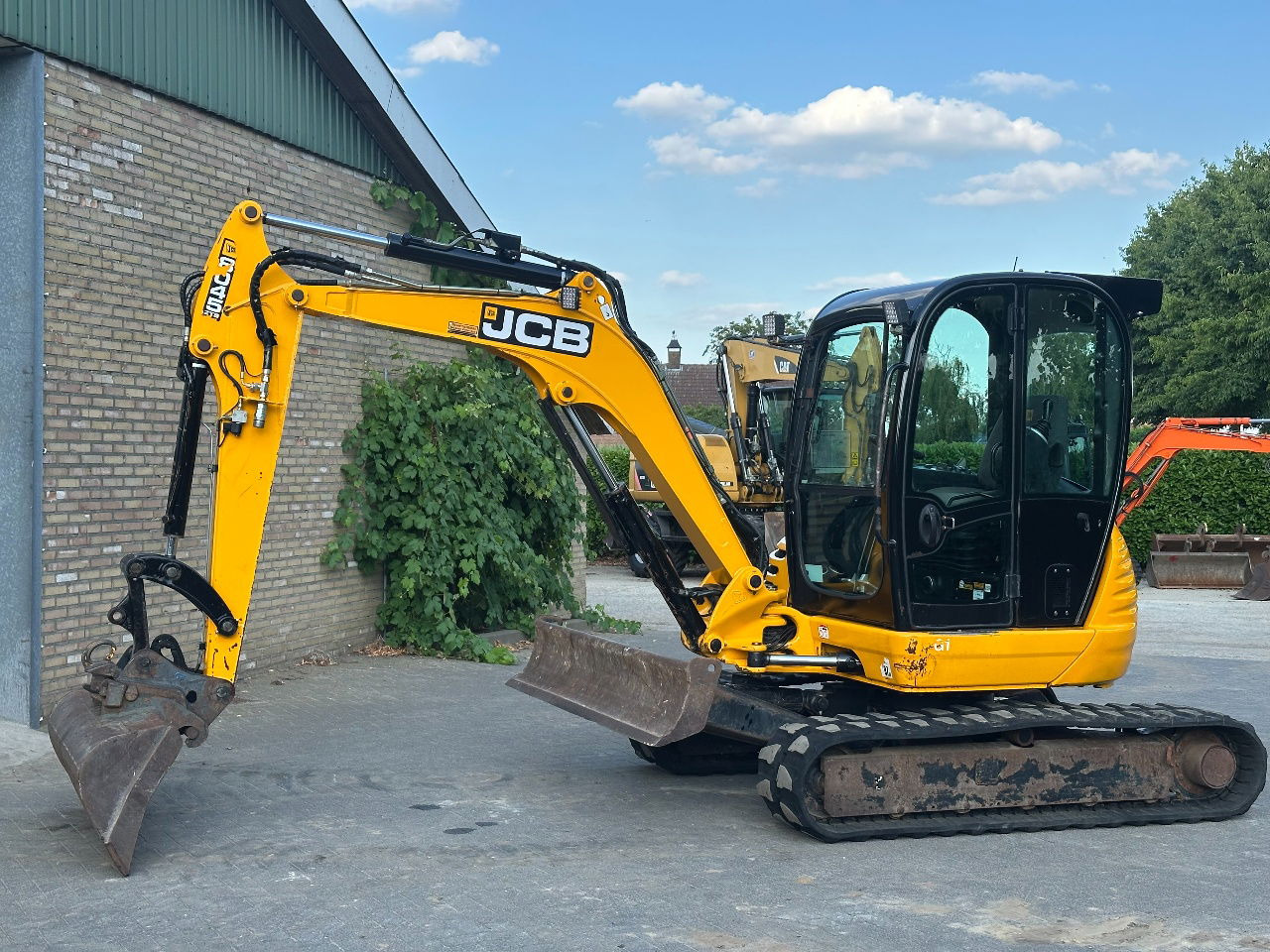 JCB 8045 ZTS - Міні-екскаватор: фото 1 JCB 8045 ZTS - Міні-екскаватор: фото 1