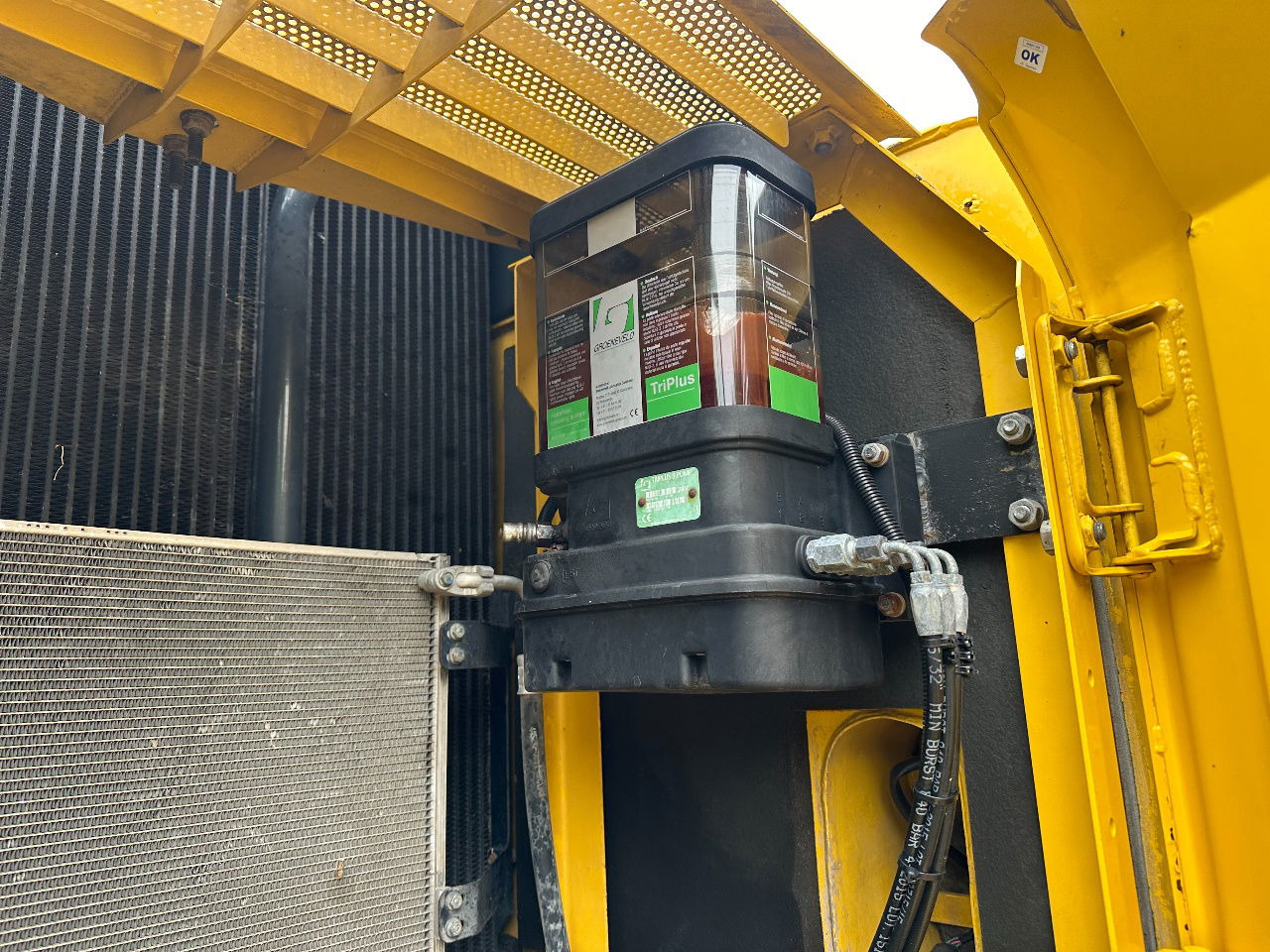 Колісний екскаватор Komatsu PW160-8: фото 17