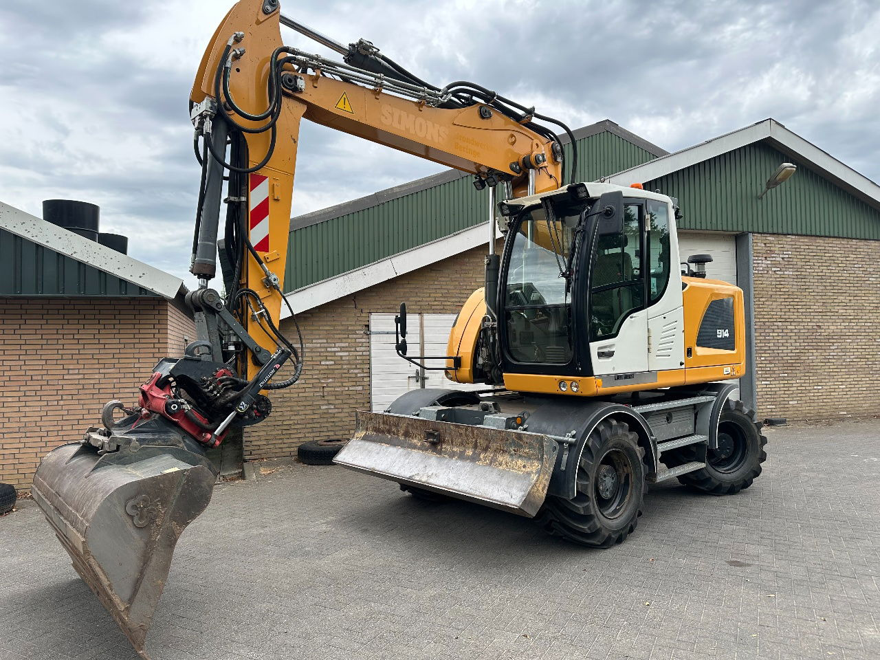 Liebherr A914 - Колісний екскаватор: фото 1 Liebherr A914 - Колісний екскаватор: фото 1