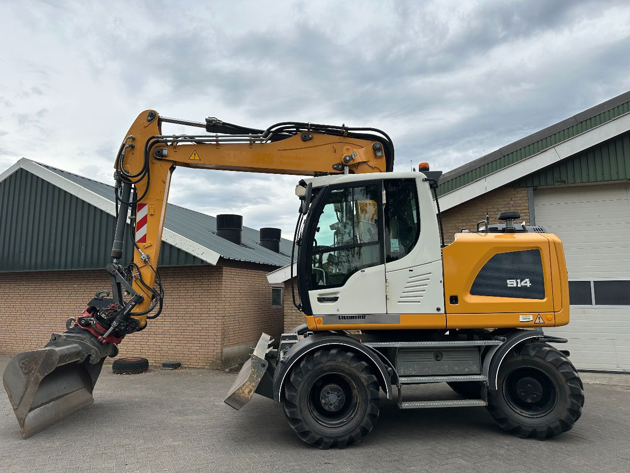 Liebherr A914 - Колісний екскаватор: фото 2 Liebherr A914 - Колісний екскаватор: фото 2