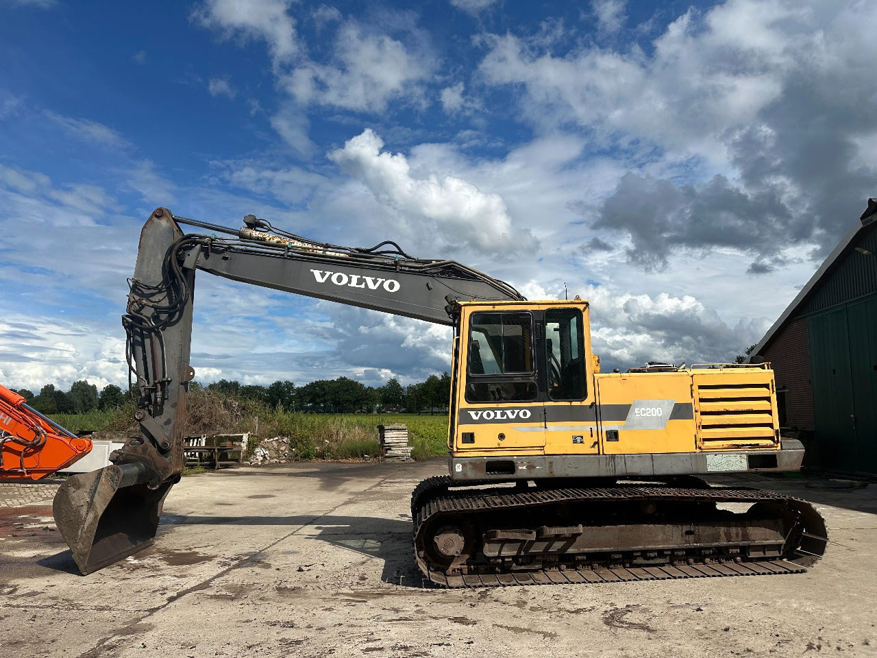 Volvo EC200 - Гусеничний екскаватор: фото 1 Volvo EC200 - Гусеничний екскаватор: фото 1