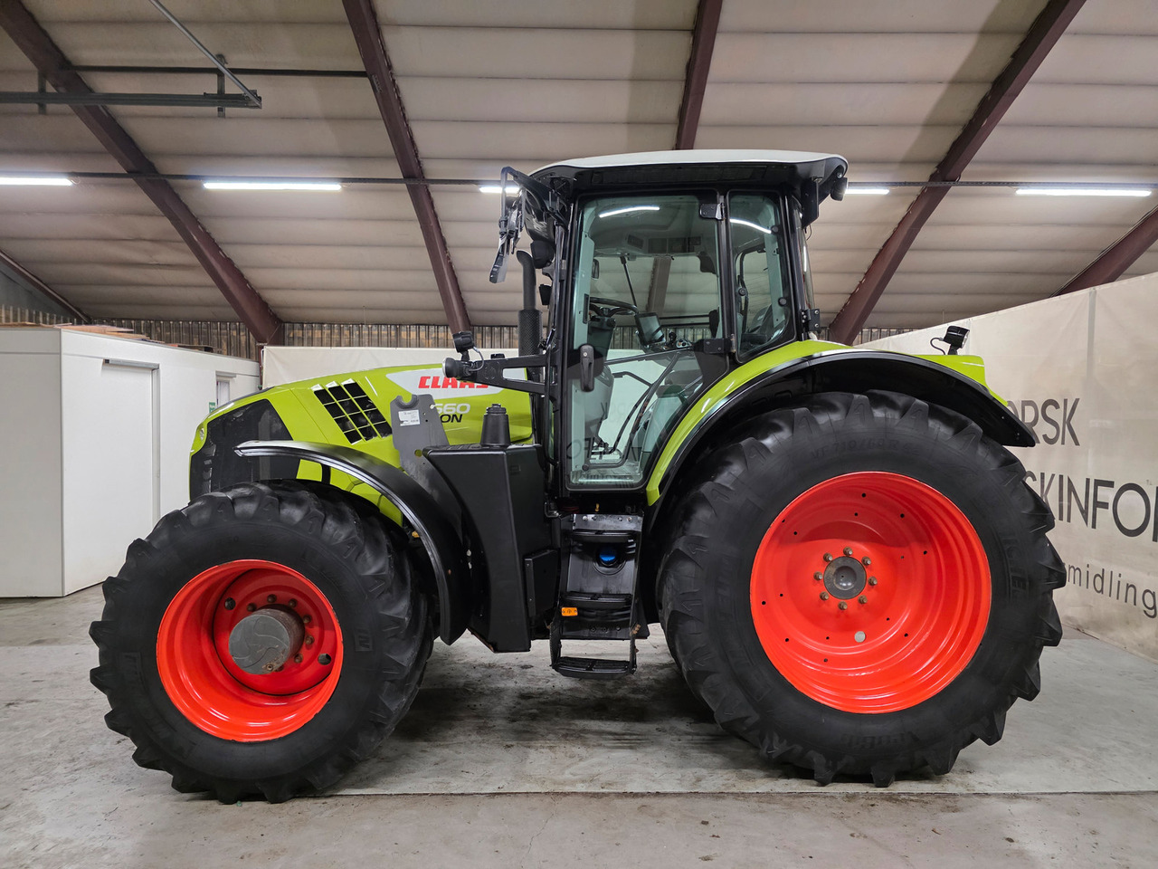 CLAAS Arion 660 C-Matic - Трактор: фото 2 CLAAS Arion 660 C-Matic - Трактор: фото 2