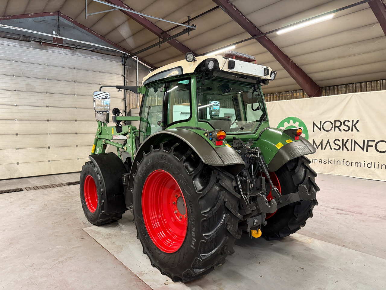 Fendt 211 Vario TMS - Трактор: фото 3 Fendt 211 Vario TMS - Трактор: фото 3