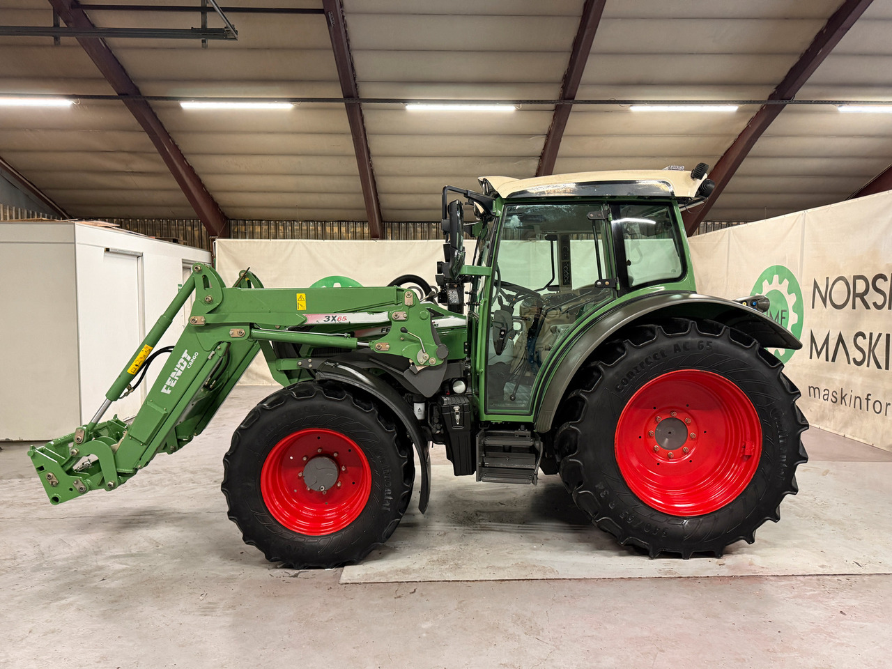 Fendt 211 Vario TMS - Трактор: фото 2 Fendt 211 Vario TMS - Трактор: фото 2