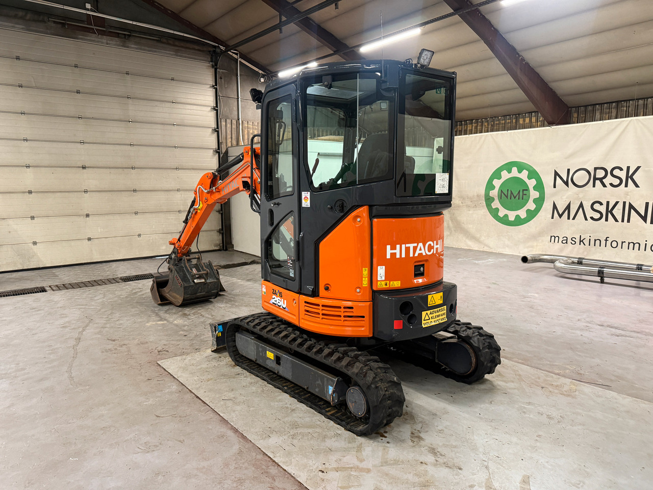 Hitachi ZX26U-6 - Міні-екскаватор: фото 3 Hitachi ZX26U-6 - Міні-екскаватор: фото 3