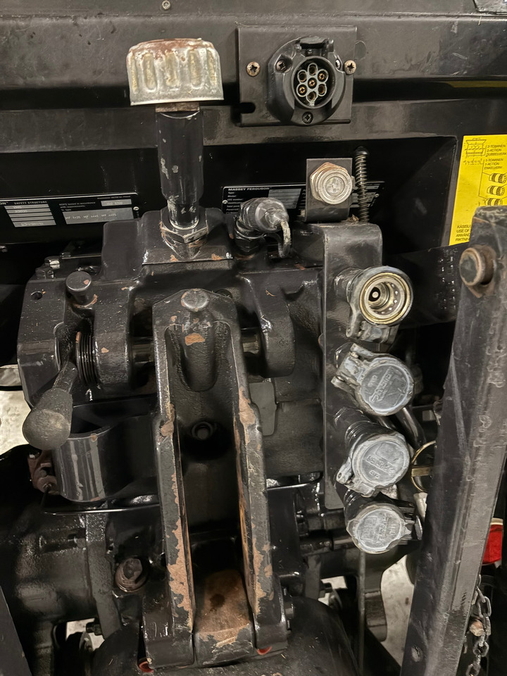 Massey Ferguson 4455 - Трактор: фото 5 Massey Ferguson 4455 - Трактор: фото 5