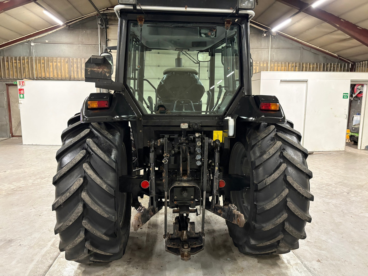 Massey Ferguson 4455 - Трактор: фото 4 Massey Ferguson 4455 - Трактор: фото 4