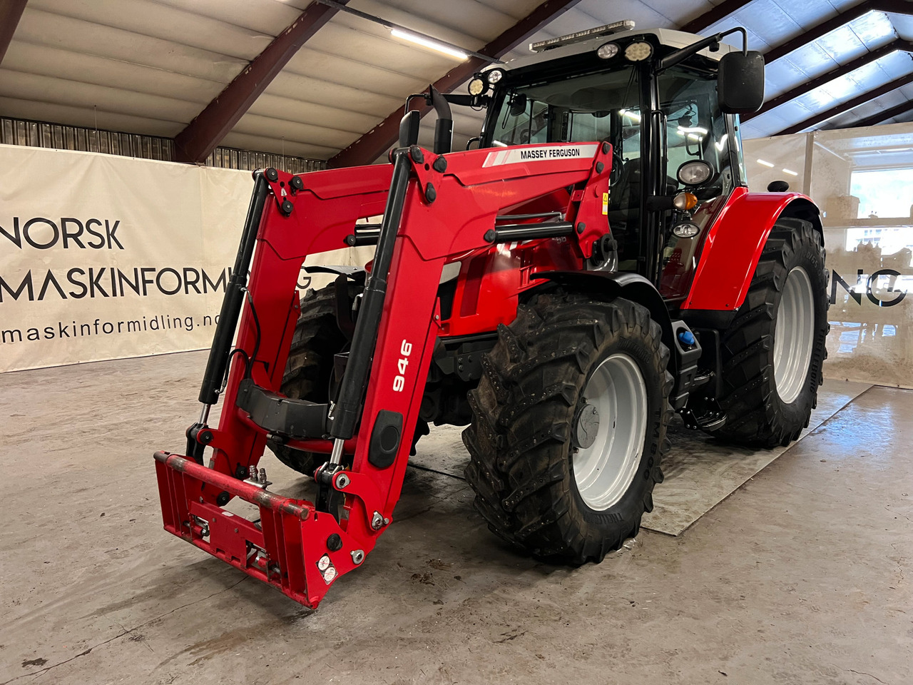 Massey Ferguson 5613 Dyna 6 - Трактор: фото 2 Massey Ferguson 5613 Dyna 6 - Трактор: фото 2