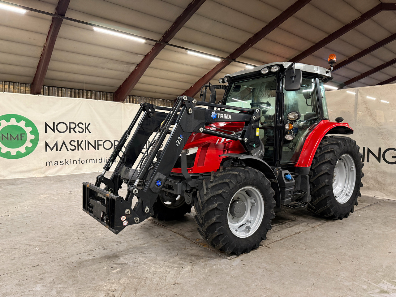 Massey Ferguson 5712 SL Dyna4 - Трактор: фото 1 Massey Ferguson 5712 SL Dyna4 - Трактор: фото 1