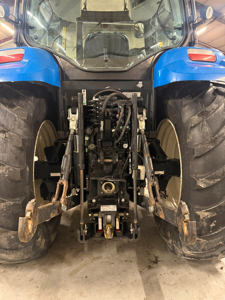 New Holland T6.140 EC - Трактор: фото 4 New Holland T6.140 EC - Трактор: фото 4