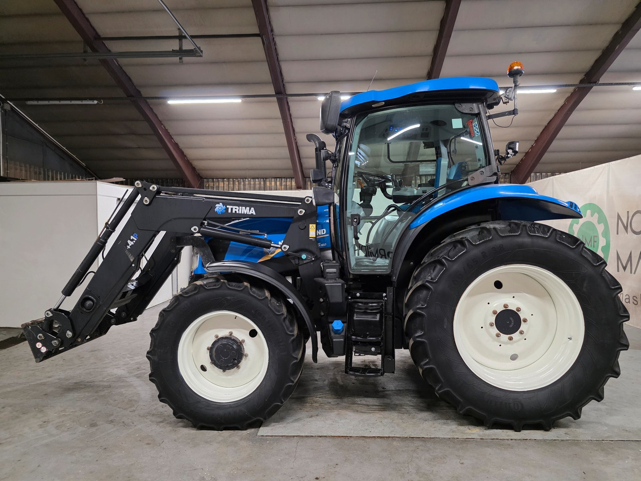 New Holland T6.160 AC - Трактор: фото 2 New Holland T6.160 AC - Трактор: фото 2