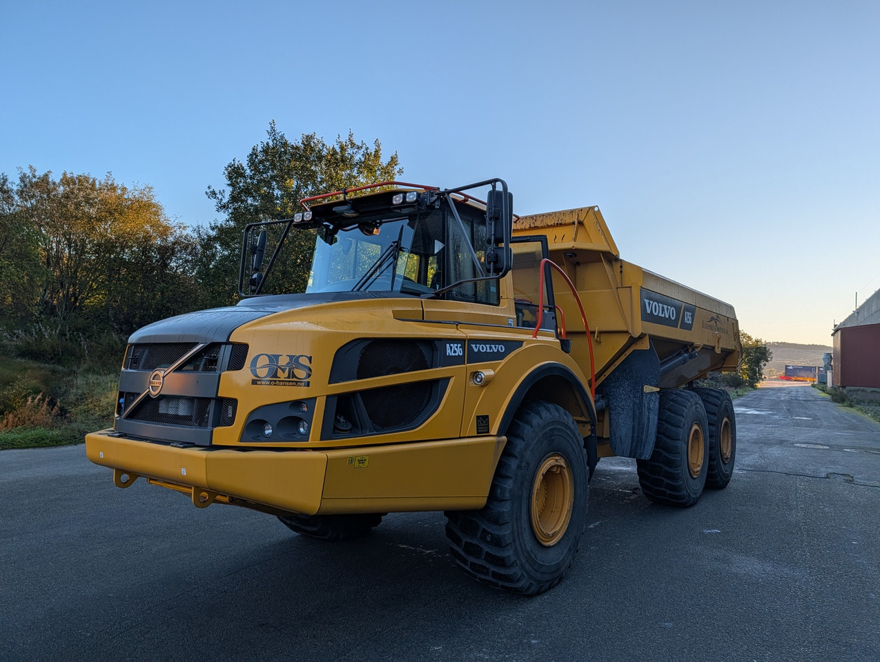 Volvo A25G på hvite skilt - Шарнірний самоскид: фото 1 Volvo A25G på hvite skilt - Шарнірний самоскид: фото 1