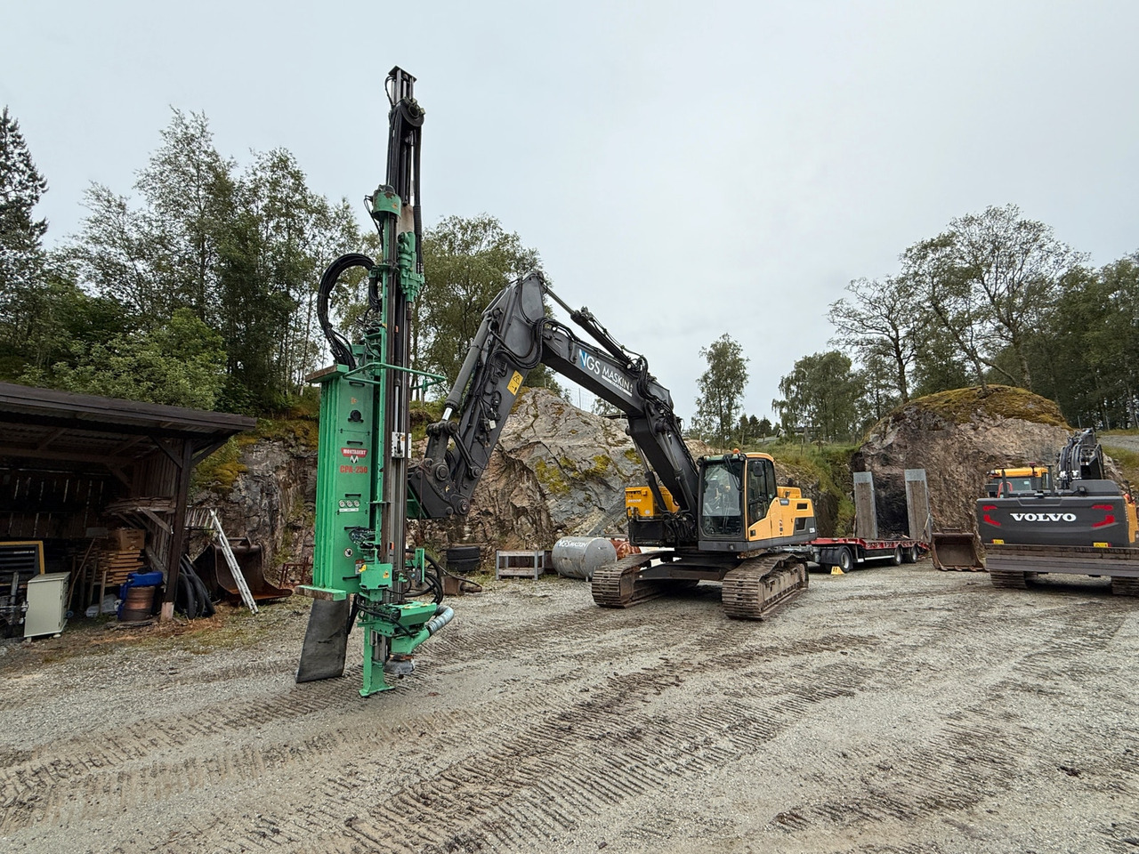 Volvo EC250DL med Montabert tårn - Гусеничний екскаватор: фото 1 Volvo EC250DL med Montabert tårn - Гусеничний екскаватор: фото 1