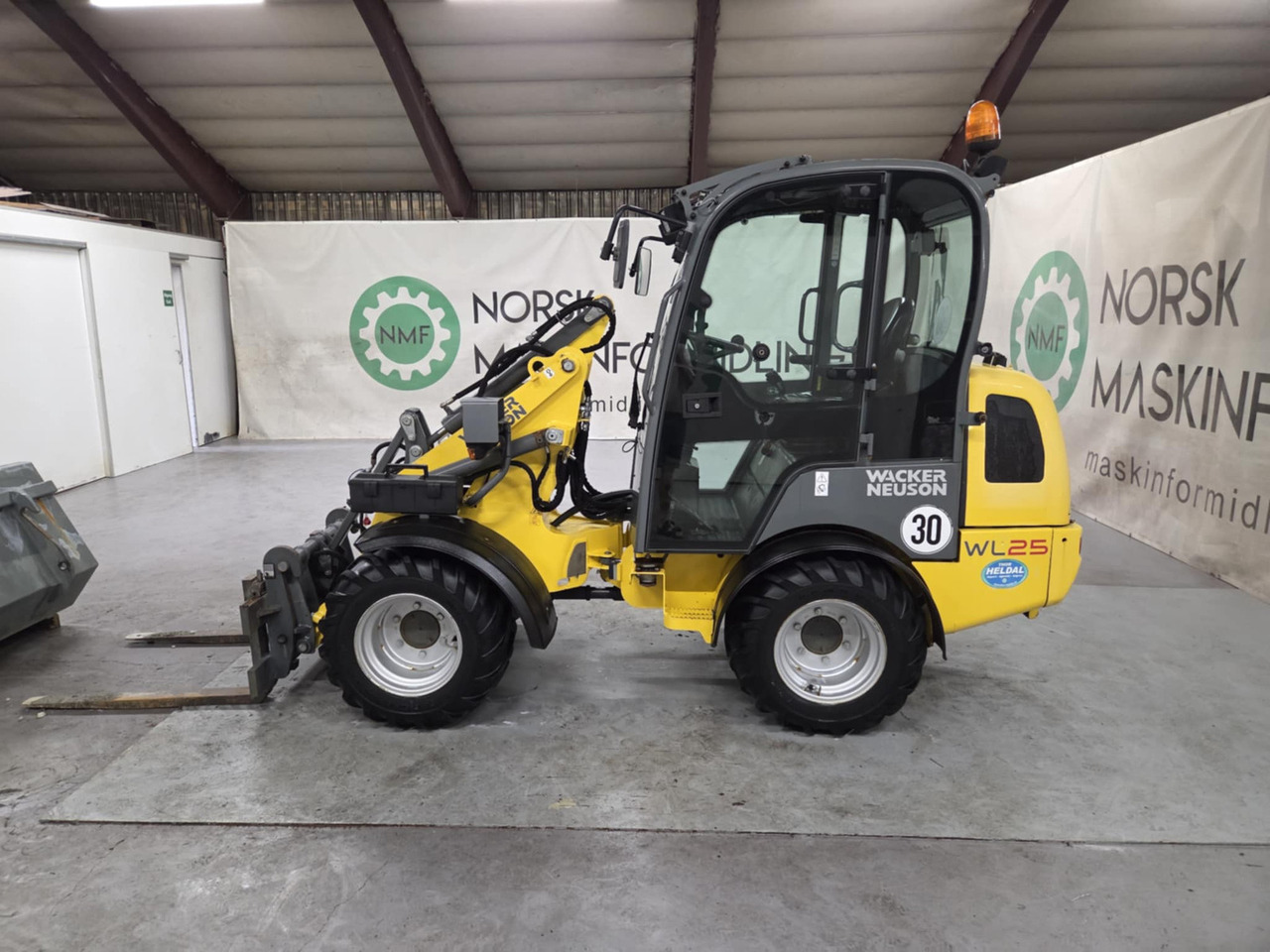 Wacker Neuson WL25 - Колісний навантажувач: фото 3 Wacker Neuson WL25 - Колісний навантажувач: фото 3