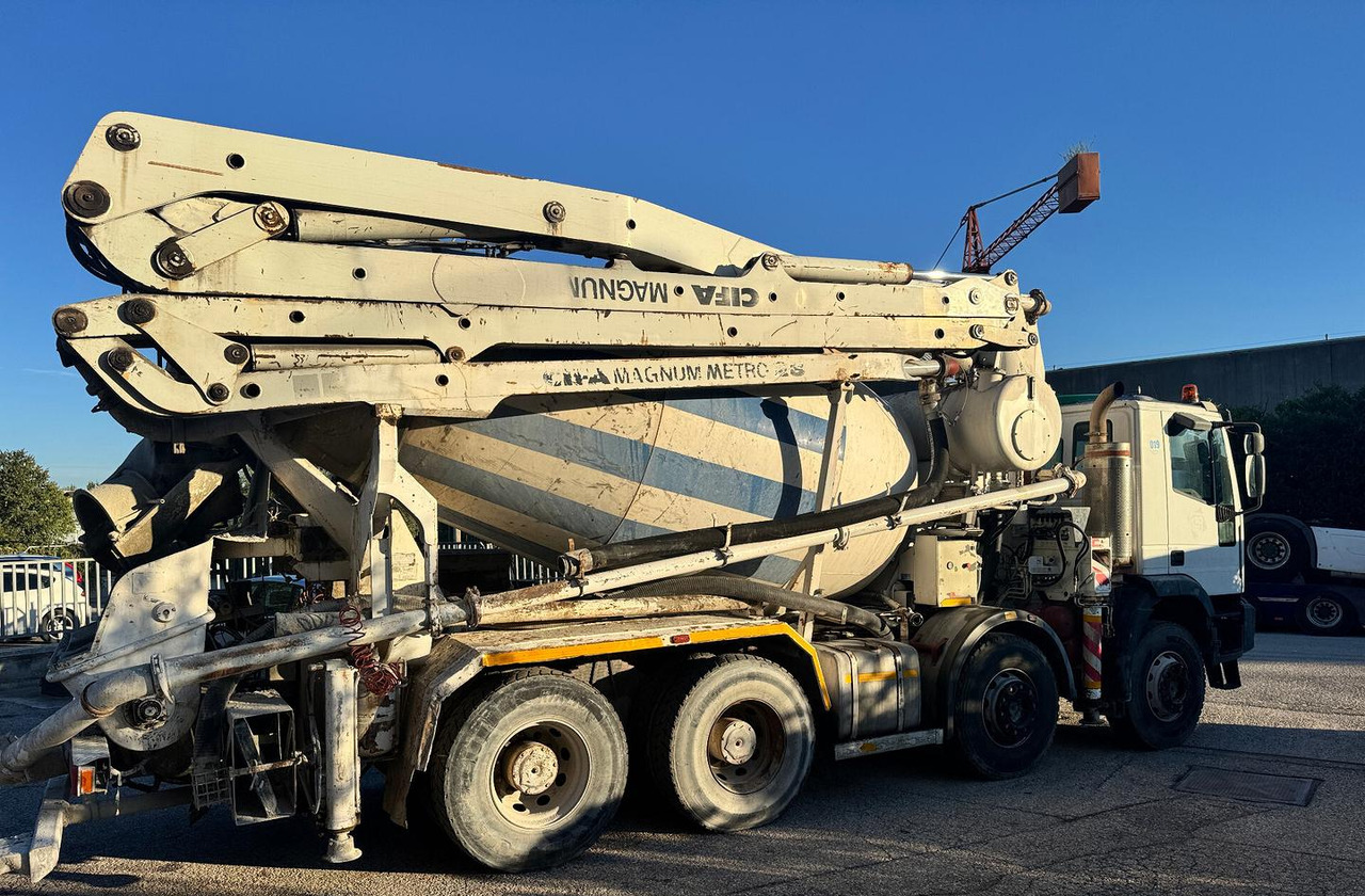 Betonpompa CIFA Iveco Trakker 410E44 - Автобетононасос-змішувач: фото 4 Betonpompa CIFA Iveco Trakker 410E44 - Автобетононасос-змішувач: фото 4