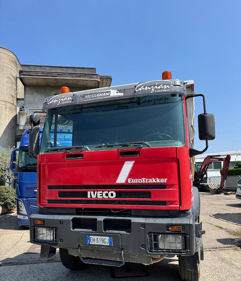 Самоскид вантажівка IVECO TRAKKER 420 - 8X4: фото 6